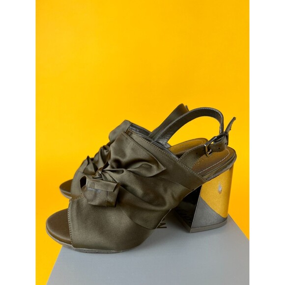 Reaction Kenneth Cole Reach Beyond Slingback Sandals Womens 7 M Fern Satin NWB - Picture 9 of 12